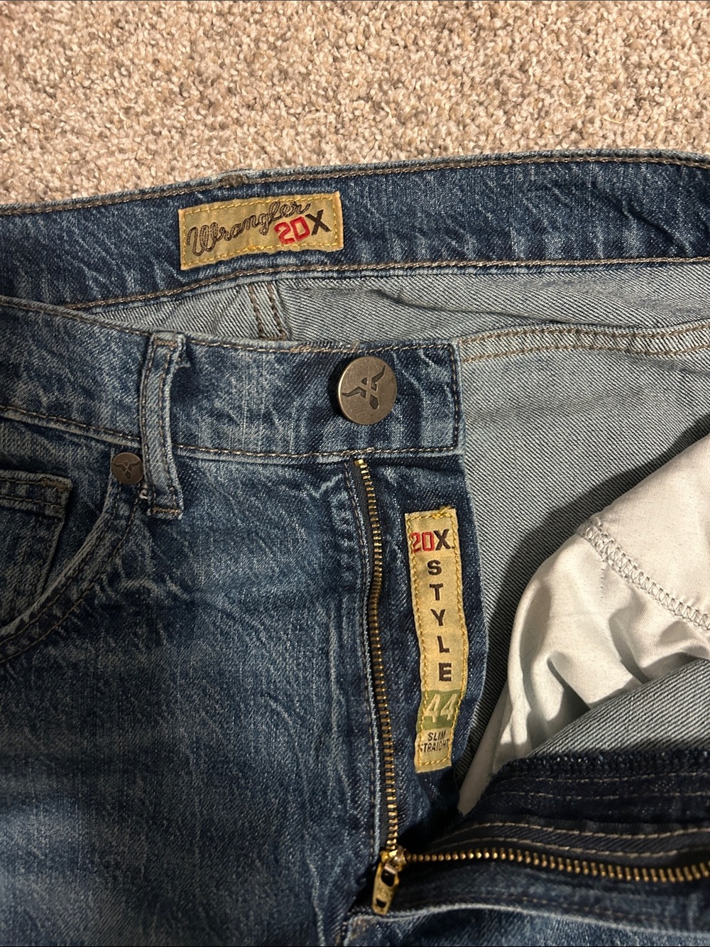Men’s Wrangler 20X Style 44 Slim Straight Jeans Size 31x34 New With Tags - Picture 3 of 6